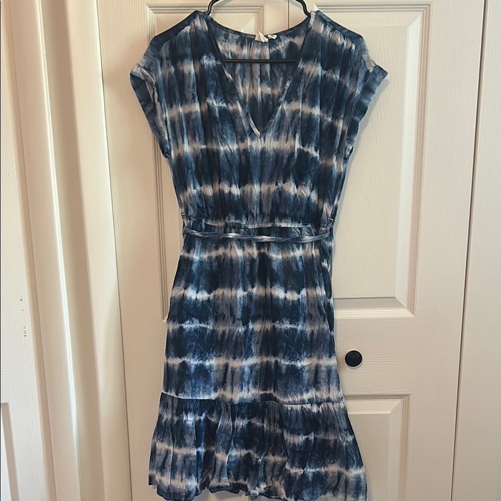 GAP Blue and White Flutter Sleeve Sundress